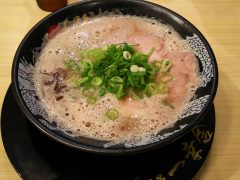 【京都駅でラーメン】拉麺小路ならここ！味が変化するラーメン
